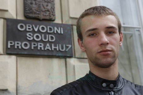 Soudy soudí, ale berou v potaz osudy dětí, kterých se zřekli rodiče, rodina a které zůstaly napospas samy…?